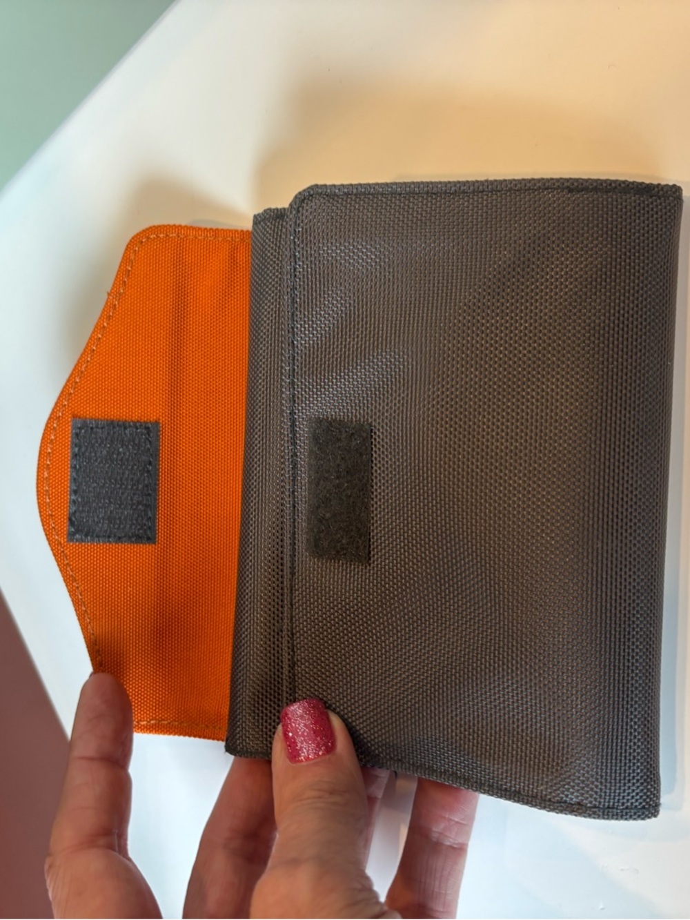 SAMSONITE Orange & Gray Travel Wallet - Picture 5 of 5